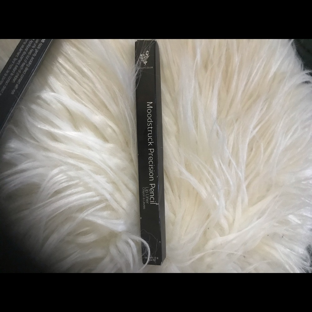 Younique lip liner PRIMAL